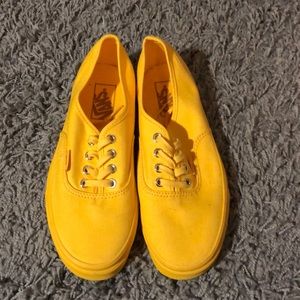 NEVER WORN bright yellow Vans (M 6, W 7.5)